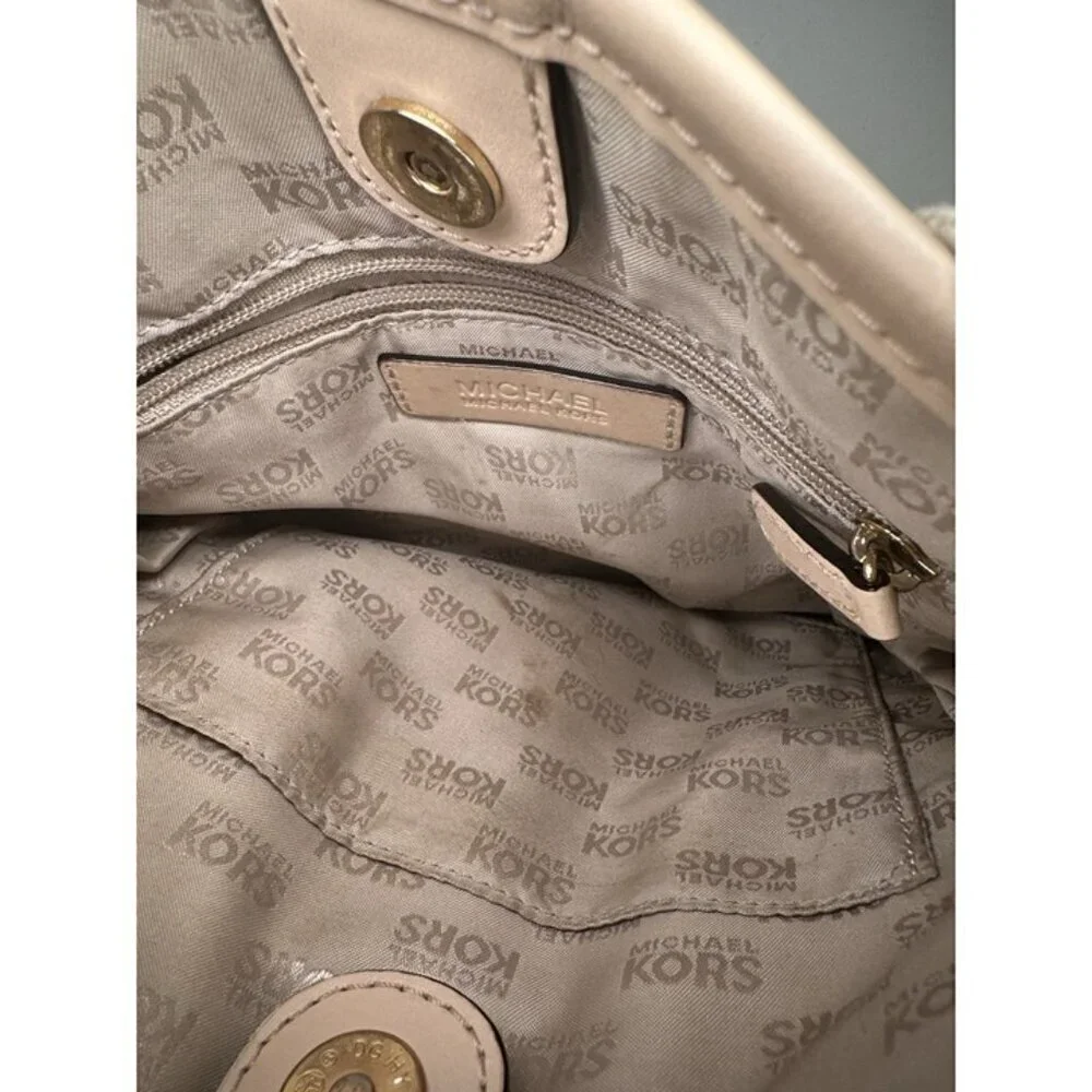 Michael Kors White signature Snap Crossbody bag